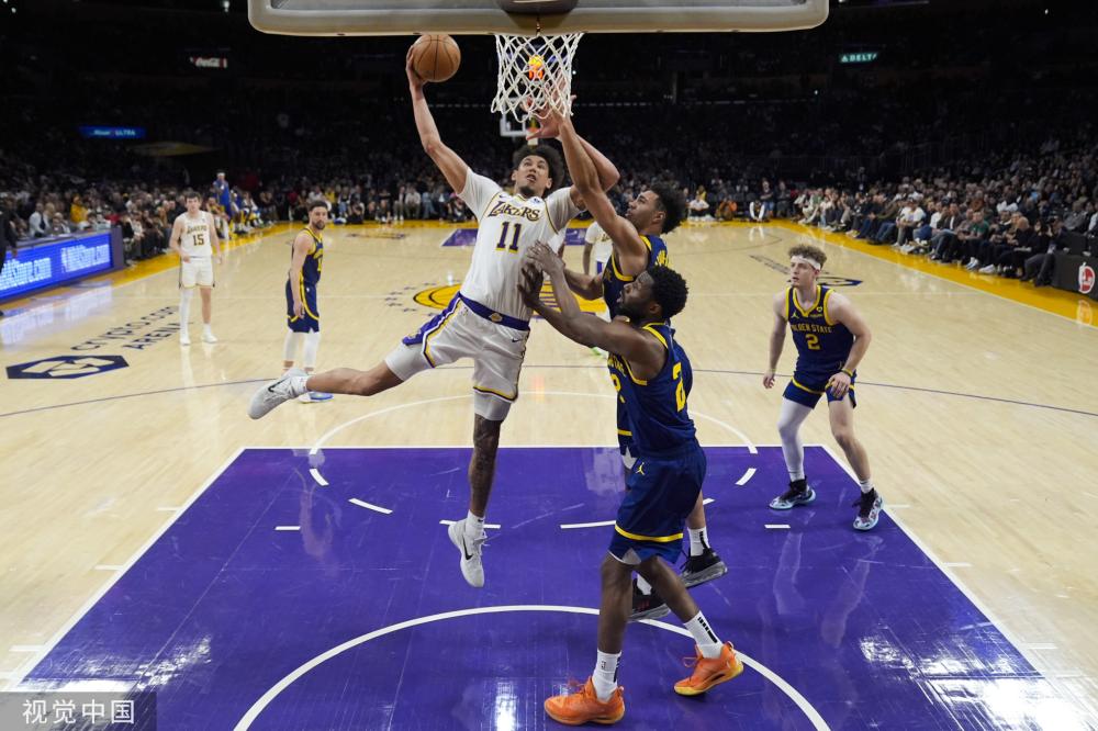 亚历山大 亚历山大