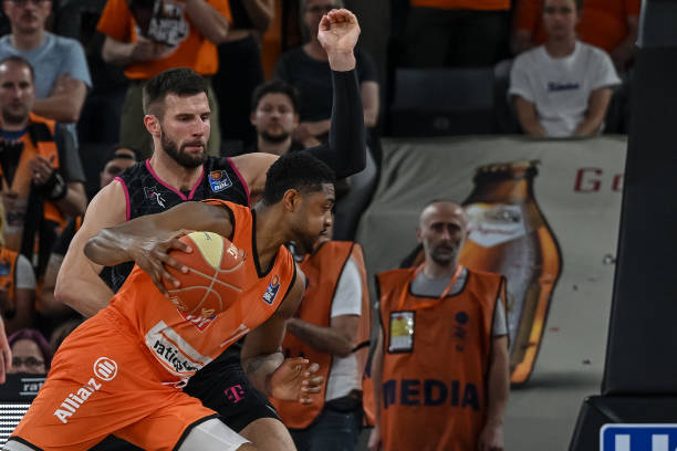 战性的对手 战性的对手