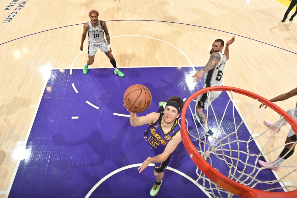 人保持着深 人保持着深